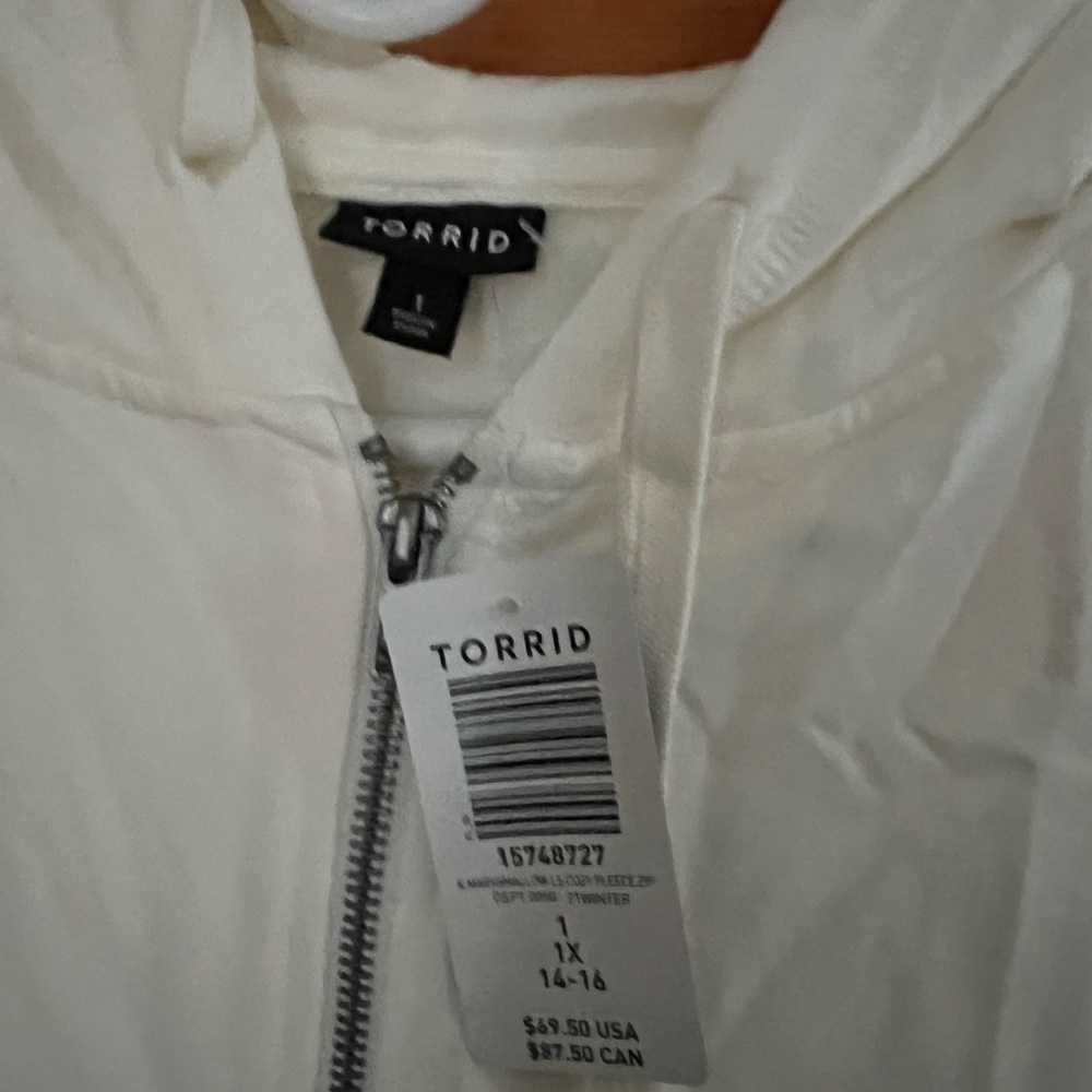 NWT Torrid cream super soft zip up hoodie size 1 - Picture 2 of 3